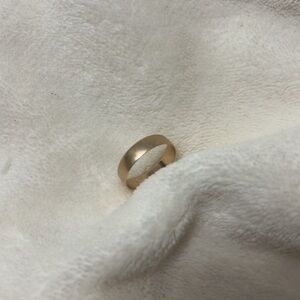 10K Vintage 4MM Wedding Band Yellow Gold Ring Size 6.75